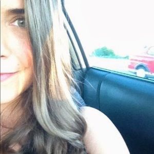 Hi!  (Meet your Posher, Kristi)